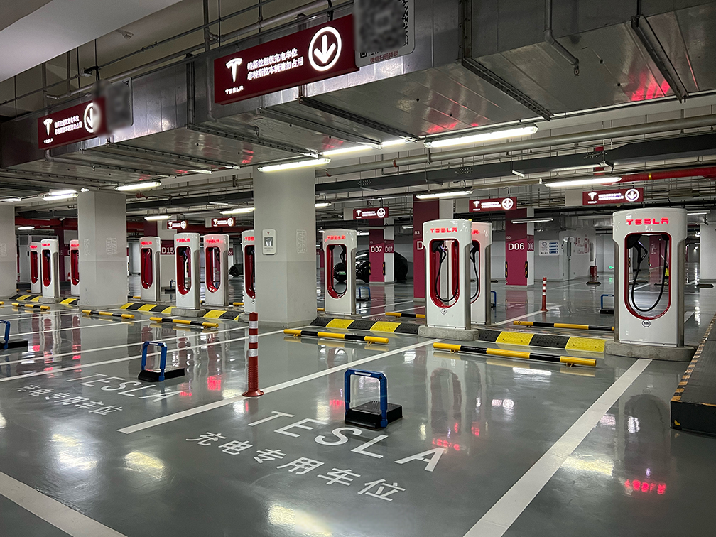特斯拉全球超级充电桩数量突破75000根