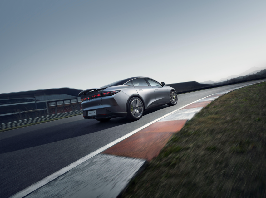 极狐汽车11月销量突破2.5万辆，同比增长128%