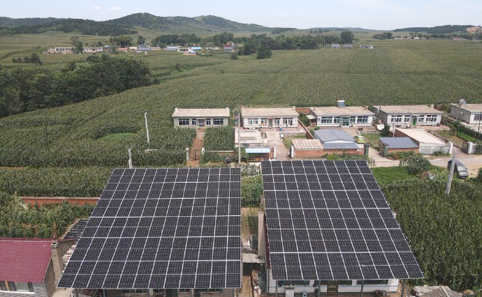 国家电投中国电力辽宁灯塔90兆瓦户用分布式光伏发电项目全容量并网成功